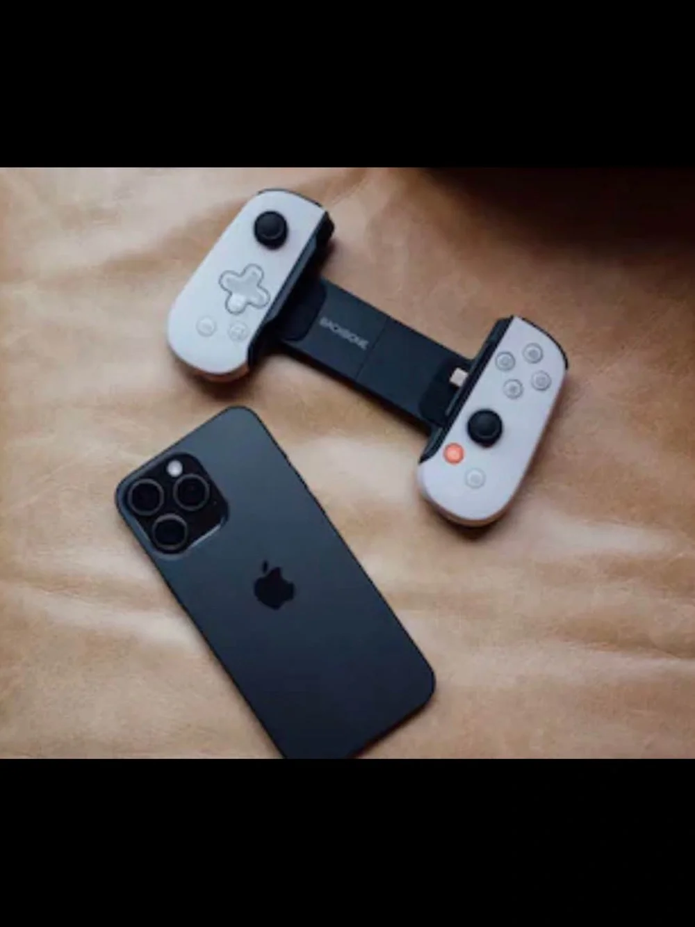 Backbone wireless PlayStation Mobile Game Controller - White